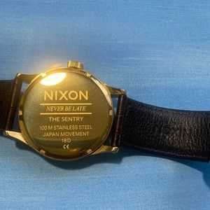 Nixon watch